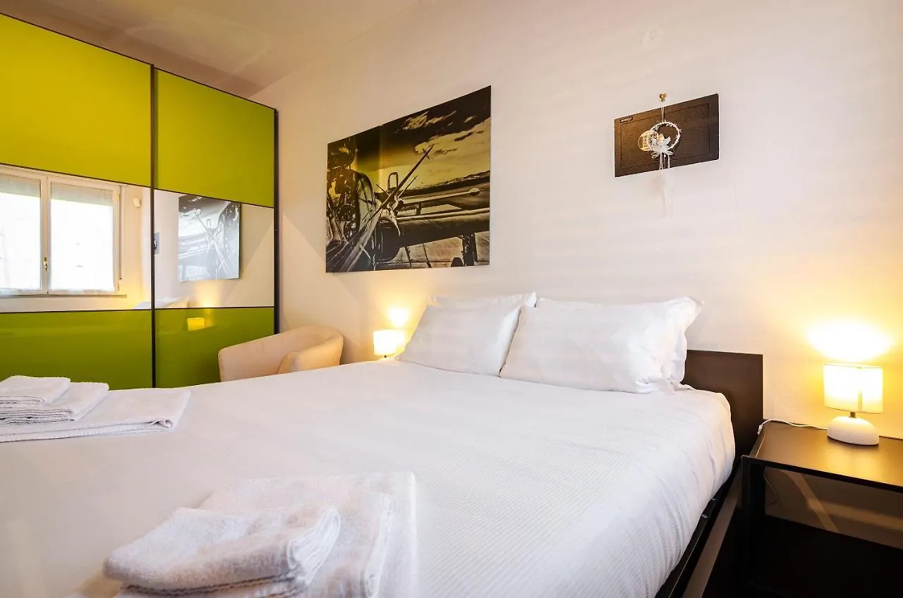 Large Studio Flat With Private Car Park Apartment Bologna
