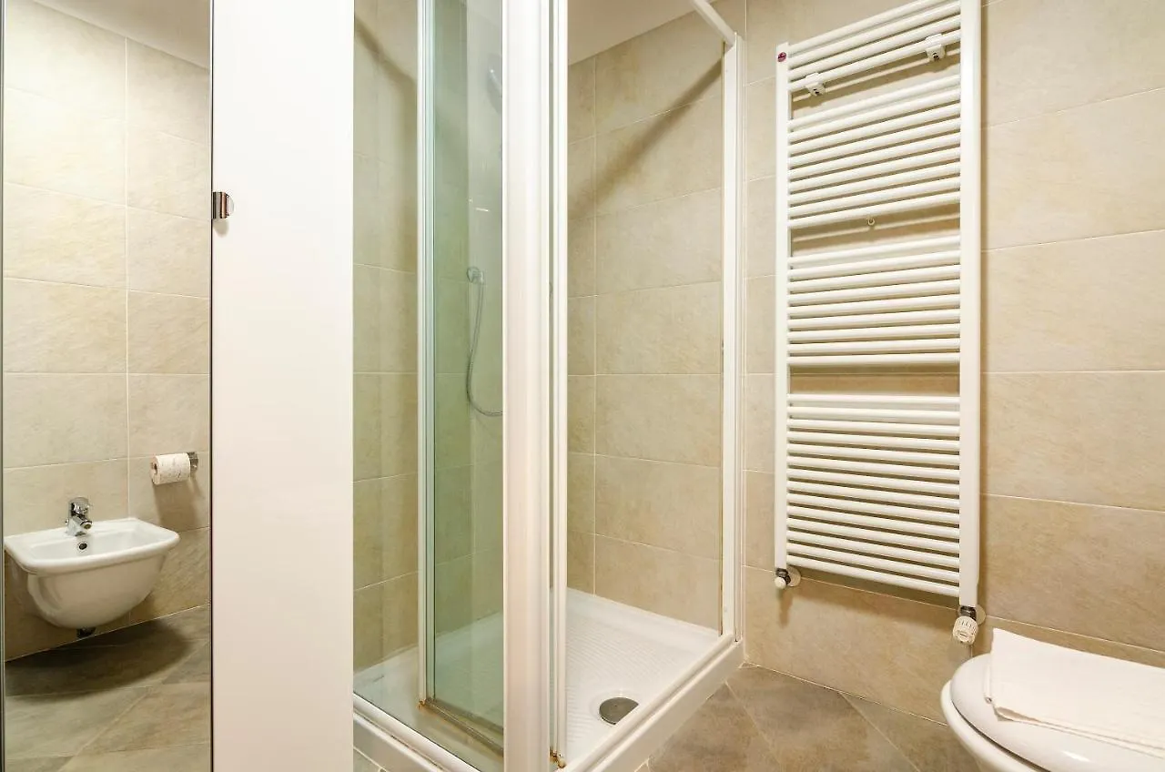 Large Studio Flat With Private Car Park Apartment Bologna