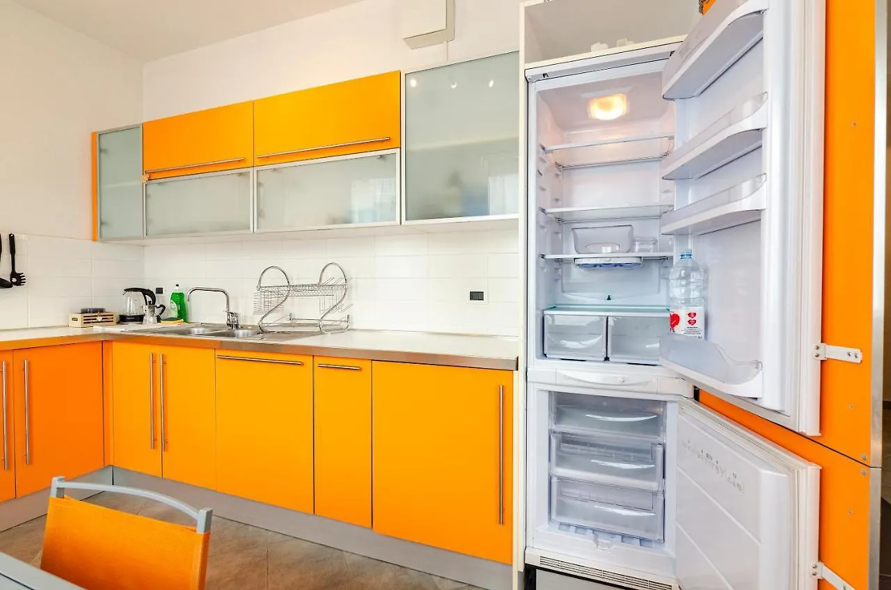Large Studio Flat With Private Car Park Apartment Bologna