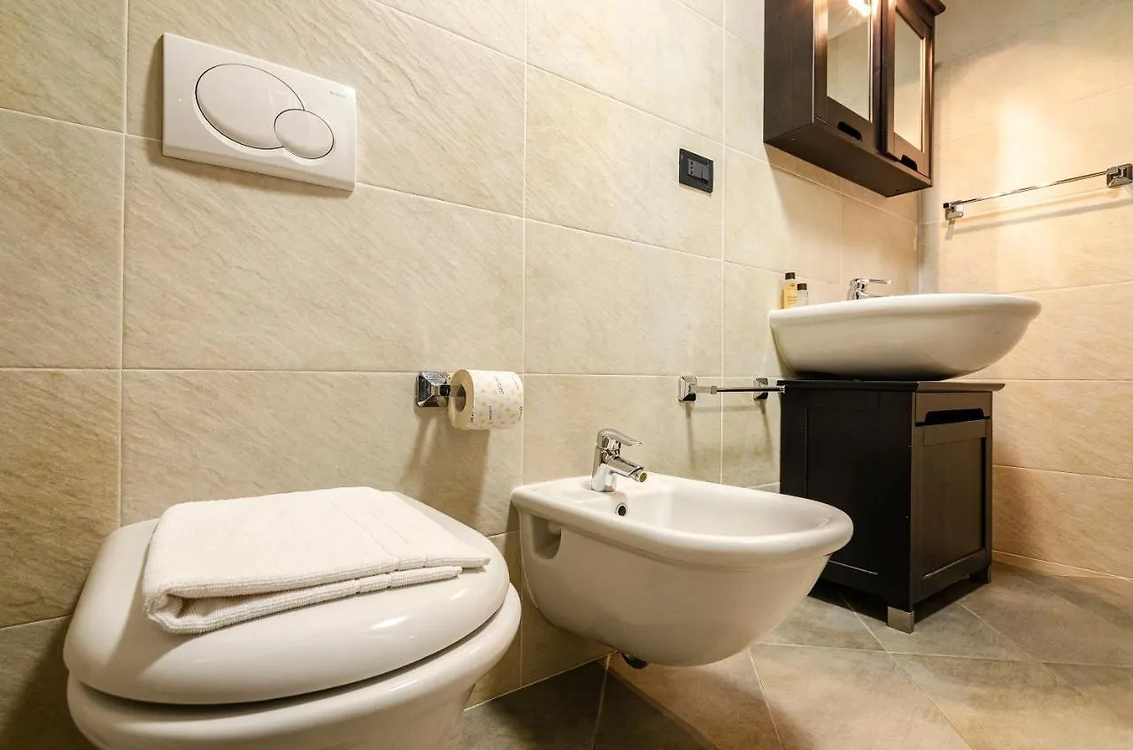 Large Studio Flat With Private Car Park Apartment Bologna