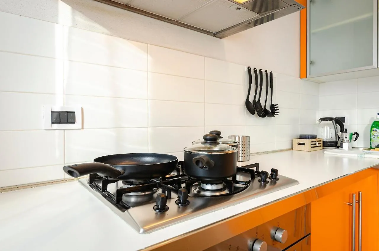 Large Studio Flat With Private Car Park Apartment Bologna